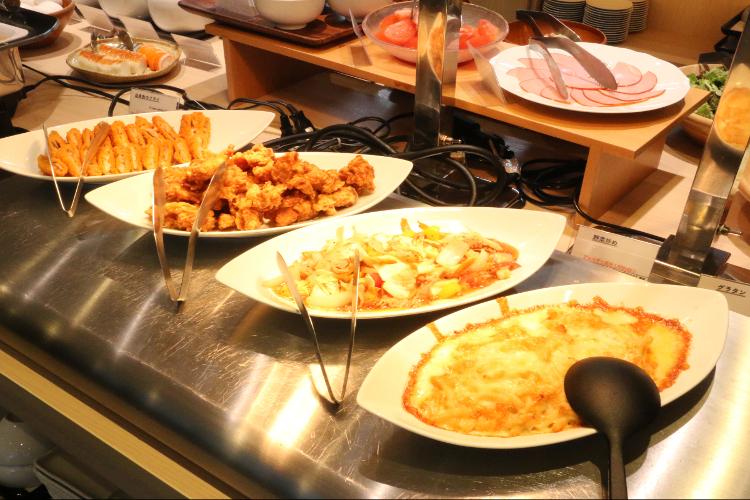 朝食ビュッフェ