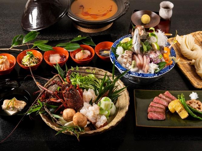 贅沢三昧プラン：五島の食材を中心にご用意するマルゲリータ奈良尾　こだわりのお食事です。