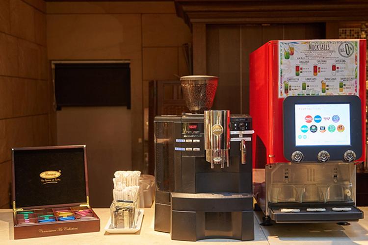 【ご宿泊者専用ラウンジ】コーヒー、紅茶、ソフトドリンクなど