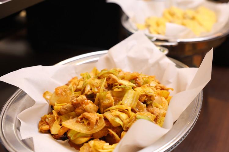 朝食ビュッフェ / 岐阜名物「鶏ちゃん」