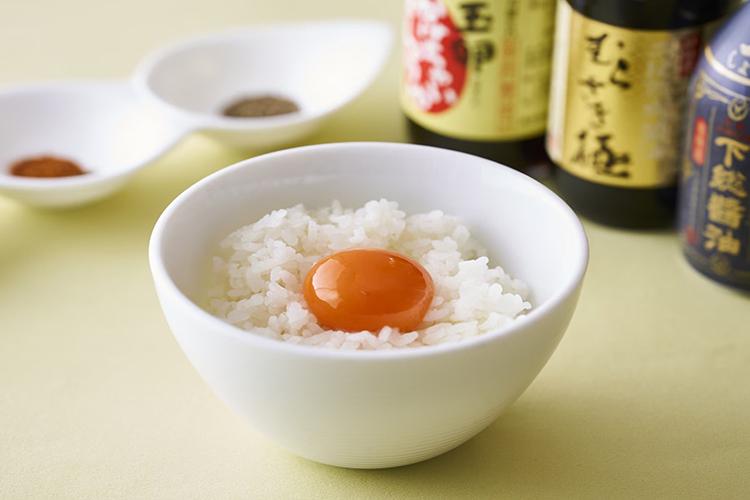 ごはんにのせたくなるたまご『茜美人』と皇室献上米『多古米』のTKG。