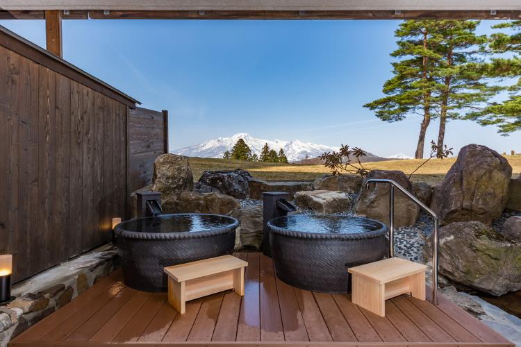 【本館】男子露天風呂　天然温泉露天風呂「金泉の湯」※加水・加温・循環ろ過