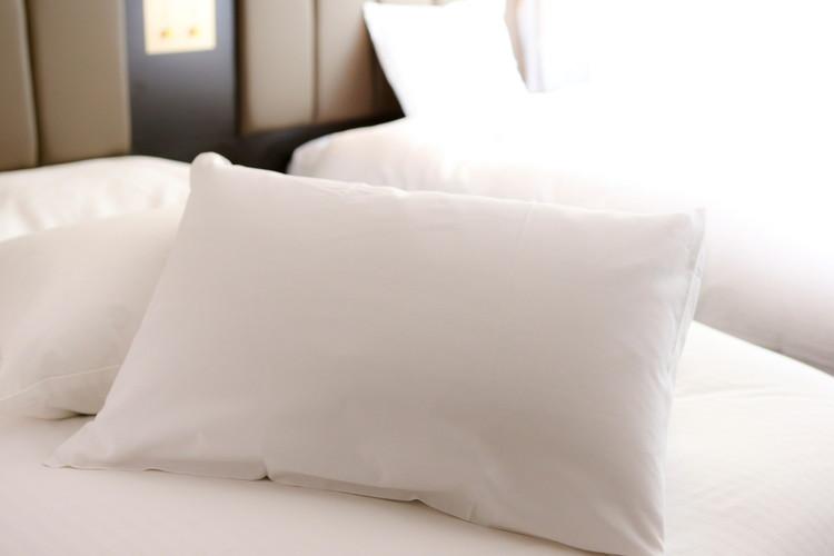 枕が変わるとよく眠れないという方のために、羽毛枕を貸出いたします（数に限りがございます）。