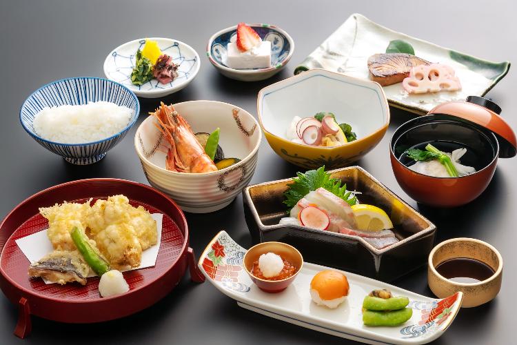 ■懐石A通常コース■四季折々の地元食材を用いた御料理