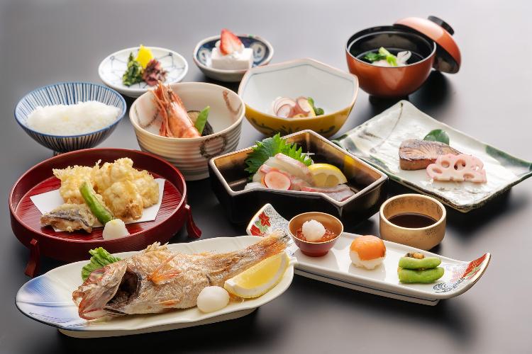 ■季節の懐石料理（のどぐろ付）■浜田港で水揚げされた極上のどぐろ