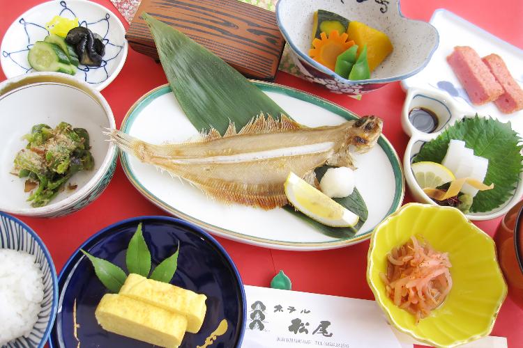 ■朝食一例■朝の静けさの中で味わう、心温まる和の朝食。