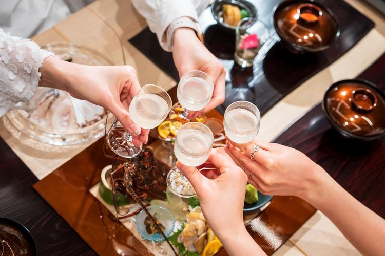 気の置けない仲間と楽しむ、夕食とお喋り