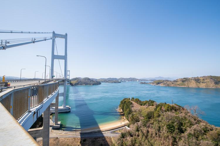 来島海峡大橋は、徒歩でも自転車でも渡ることが可能です