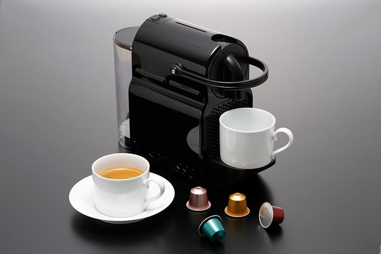 全客室に設置している本格的なコーヒーが味わえるネスプレッソ社製のコーヒーメーカー。ネスプレッソが行っているアルミニウムカプセルのリサイクル運動に参画しております。