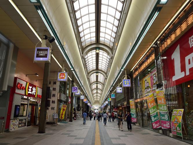 【狸小路商店街】ホテルより徒歩約8分