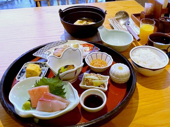 朝食／五島の食材を基本とし、ご滞在の日数に応じてアレンジしたご朝食をご用意いたします。