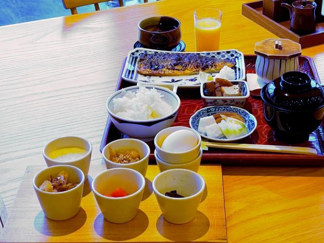 朝食／五島の食材を基本とし、ご滞在の日数に応じてアレンジしたご朝食をご用意いたします。