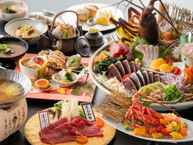 地物伊勢海老をメインに土佐あかうしと黒毛和牛の食べ比べをしゃぶしゃぶで堪能。