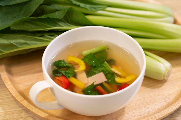 【清澄白河限定コンソメスープ】東京野菜を使用したコンソメ仕立てのスープです。