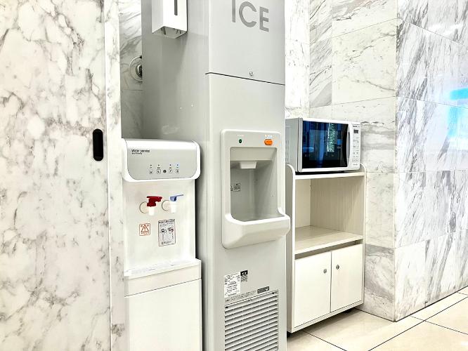 製氷機、レンジ、ウオーターサーバー