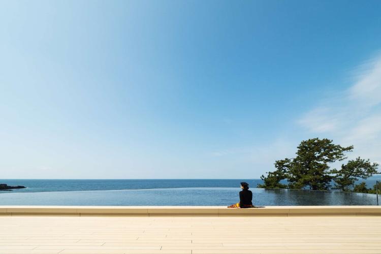 【施設】ホテルシーモア内にある「インフィニティ足湯」