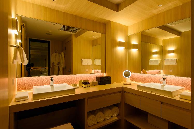 【プレミアツイン】バス・トイレ別のセパレートタイプ