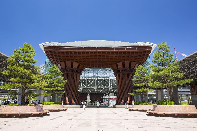 【金沢駅】鼓門