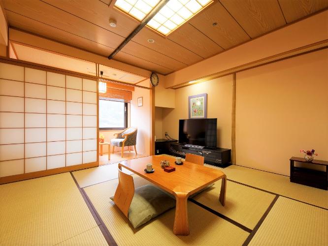 【和室】客室一例　江戸間8畳のお部屋でごゆっくりお寛ぎくださいませ。