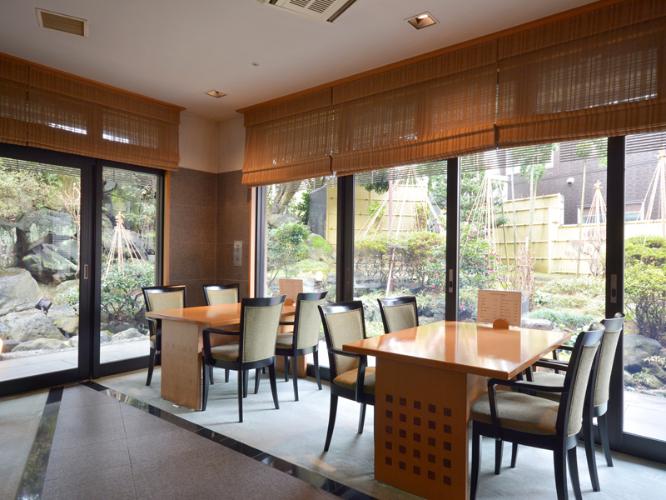 【加賀料理まほろば】まほろばの由来である「すばらしい場所」にふさわしく落ち着いた時間が流れています。