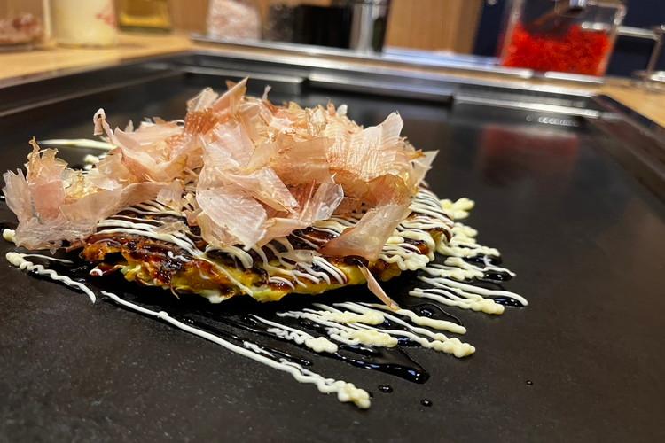 朝食　お好み焼きも提供