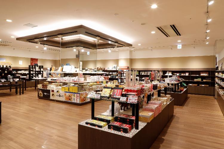 《売店》愛媛のお土産はもちろん！近隣のお土産もご用意しています！　