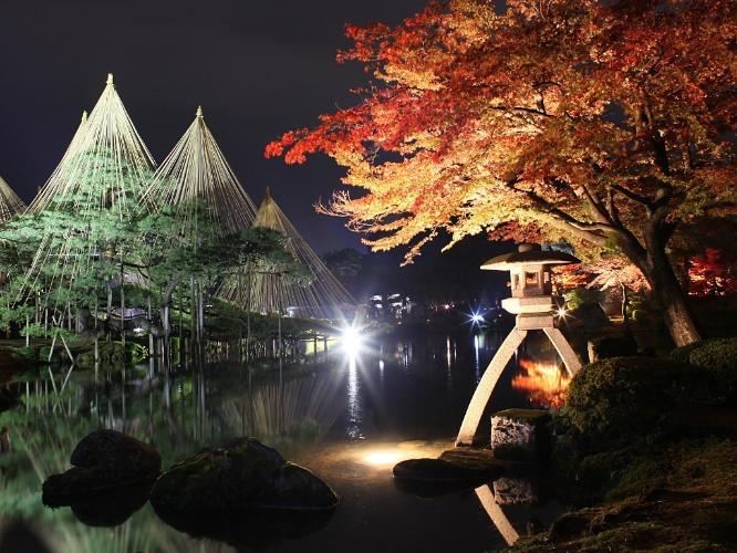 兼六園ライトアップ（秋）