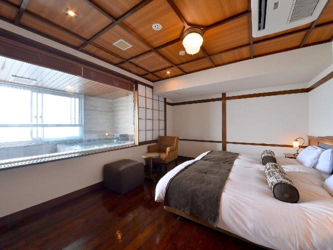 【WAMODERN和洋室一例】展望風呂付の和モダン客室。大正ロマンの雰囲気をお楽しみ下さい。