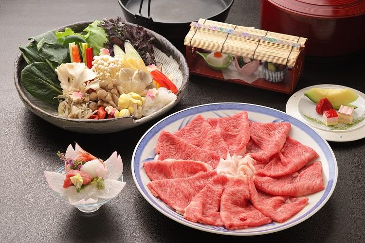 ★ご夕食：平井牛すき焼き(イメージ)