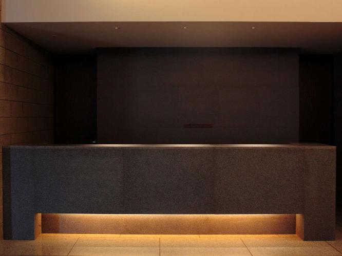 【1Fフロア】コンシェルジュデスクでは函館市内のパンフレット多数ご用意しております。