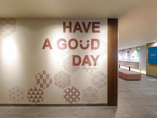 【館内施設】Have a good day！明るくフレンドリーな空間に癒される。