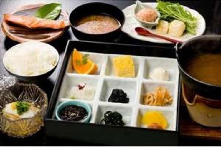 【朝食】朝からホット嬉しい和定食