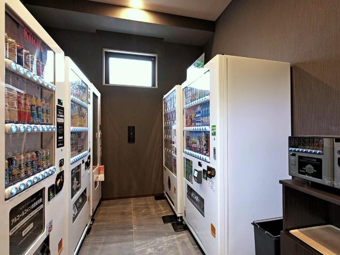 自動販売機コーナー：1F