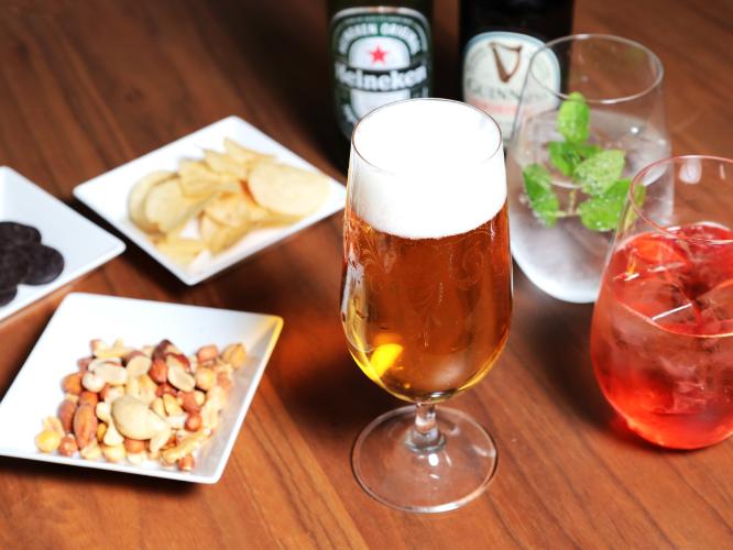 【バータイム】 19:30〜21:00　スナック、アルコール類、ソフトドリンク