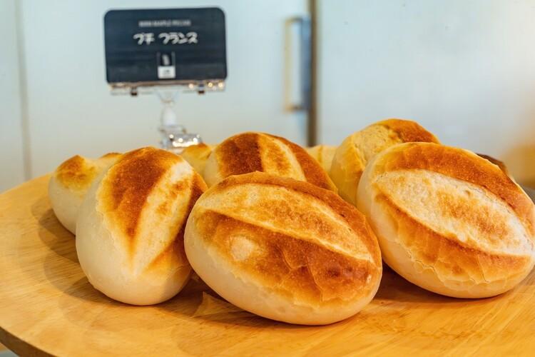 【朝食】サクサクとした外皮と、中のもちもちとした食感が特徴