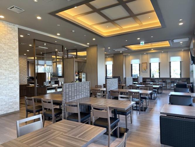 Restaurant NAGOMI　席数：96席、場所：ホテル１F
