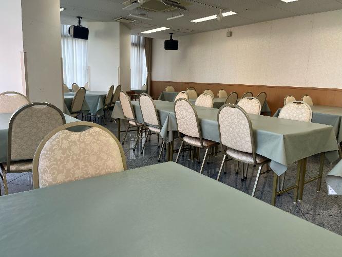 2階朝食会場　6時から10時(最終受付9時30分)