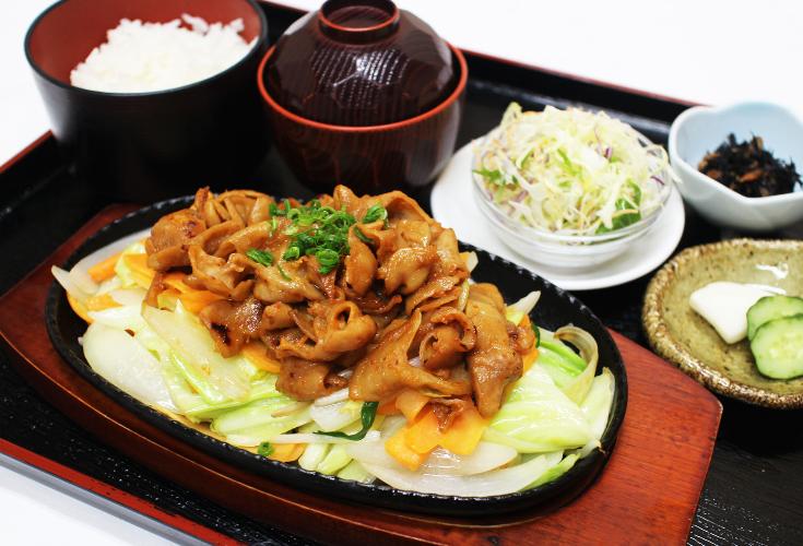 館内レストラン「シーアマーレ」カウンター席もご用意おひとり様からご利用可能です