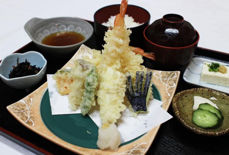館内レストラン「シーアマーレ」