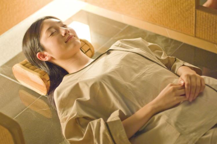 岩盤浴　900円/60分　10：00～21：00(最終スタート)※店休日あり