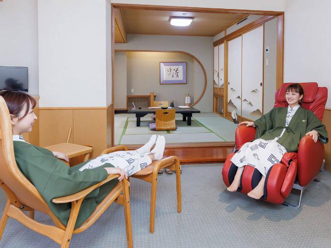 【リラクゼーションルーム】和洋室よりもさらに広く、ゆったりとお過ごしいただけます