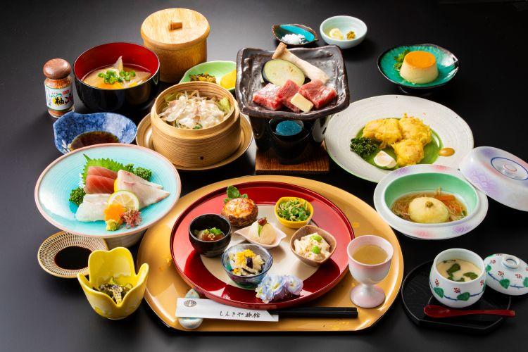 夕食例：大分の郷土会席料理