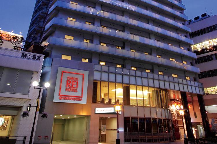 外観（夜）