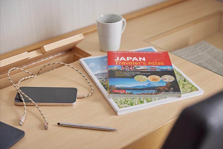 全室に3way充電コード完備で、どのタイプでも充電がラクラク♪