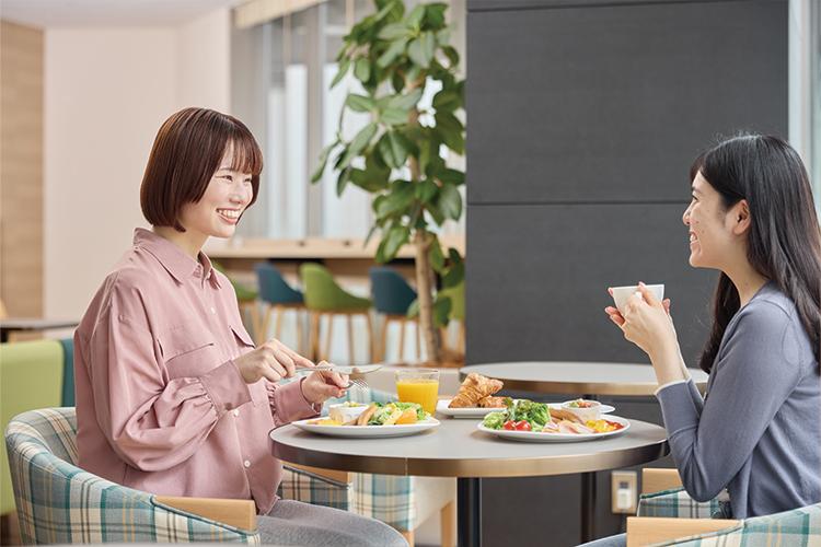 笑顔になる朝食｜神戸ポークの豚丼やホテルで焼き上げるフランス産AOPバターのクロワッサンなど和＆洋どちらもブッフェ形式でお好きなだけどうぞ♪