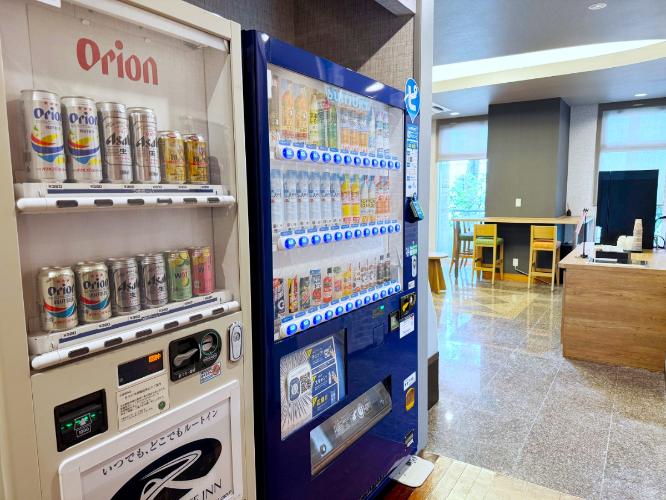 ■自動販売機コーナー：1F