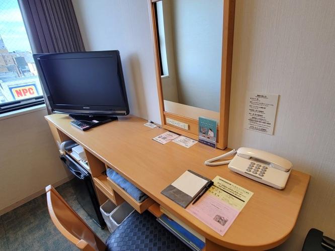 ■全客室に広々としたデスクがございます。