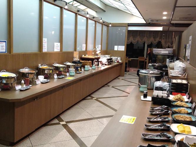 ■レストラン「旬彩ダイニング 和海」<BR>□ご朝食～バイキング形式～<BR>・営業時間：6：30～9：00<BR>・料金：1,500円(税込）