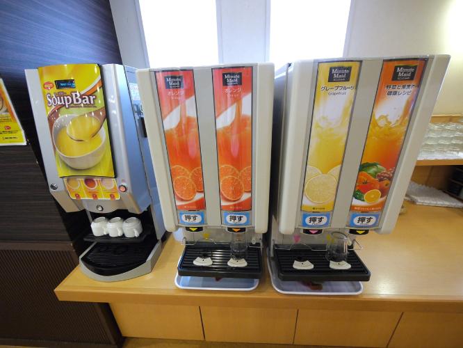 ■ジュースの他にもスープバーもご用意ございます。