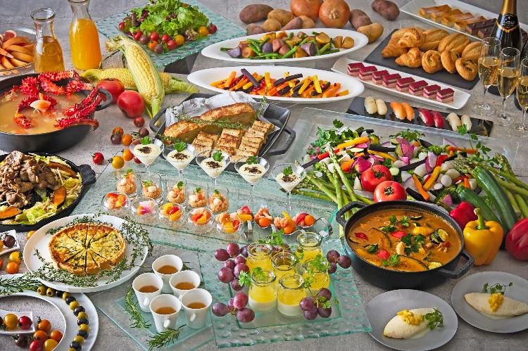 北海道の定番料理から、道産食材をふんだんに使ったアレンジメニューなど華やかなブッフェで朝食を♪